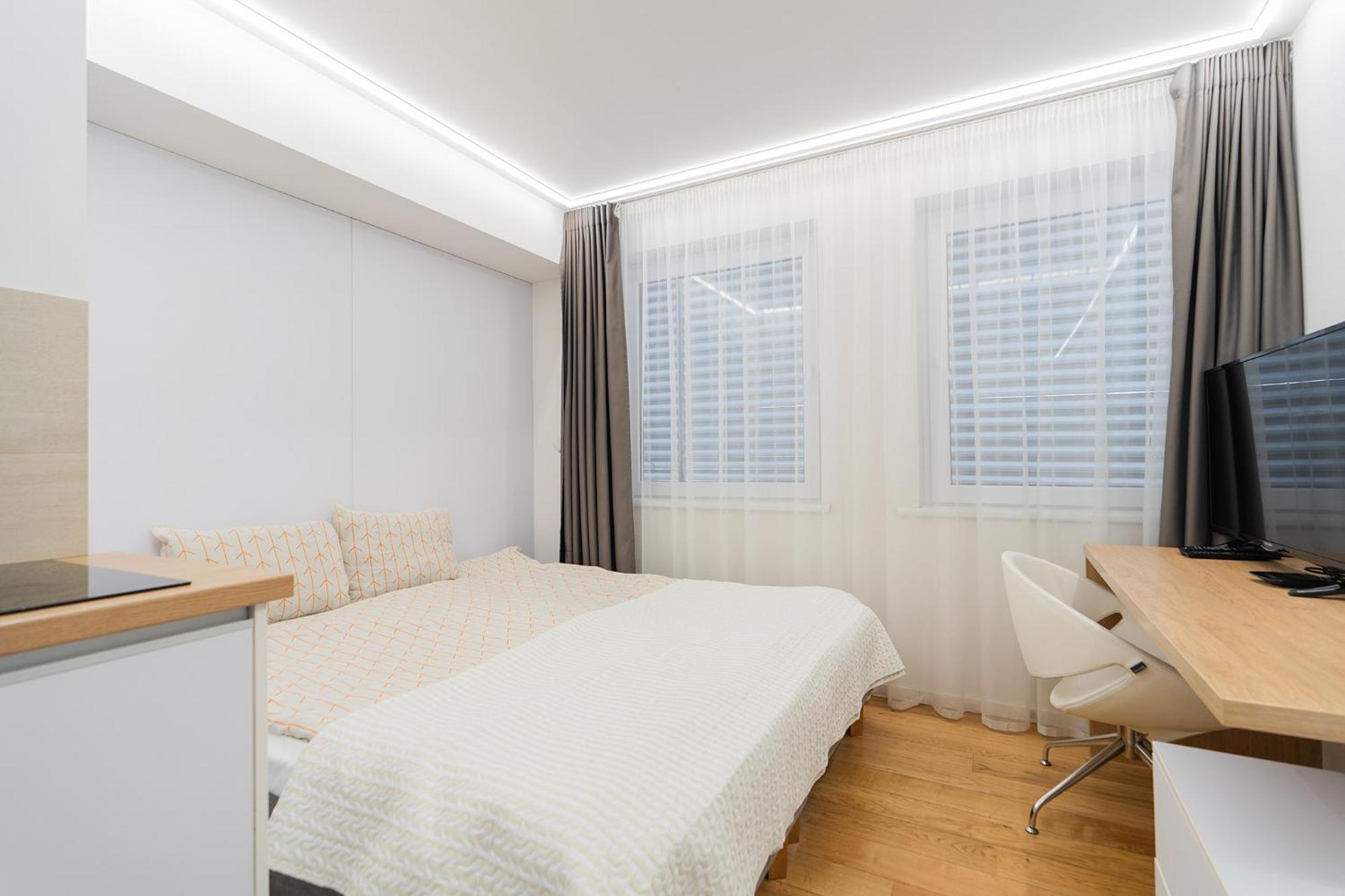 Gyneju Self Check-In Apartments วิลนีอุส ภายนอก รูปภาพ